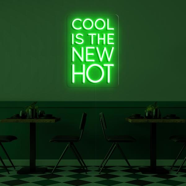 Letrero 3D de neón LED en la pared - Cool is the new hot 75 cm